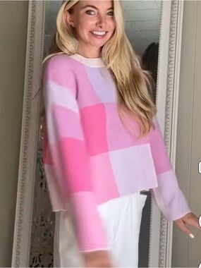 Miami Francesca’s Plaid Pink Bell Sleeve Crop Crewneck Sweater M NWT